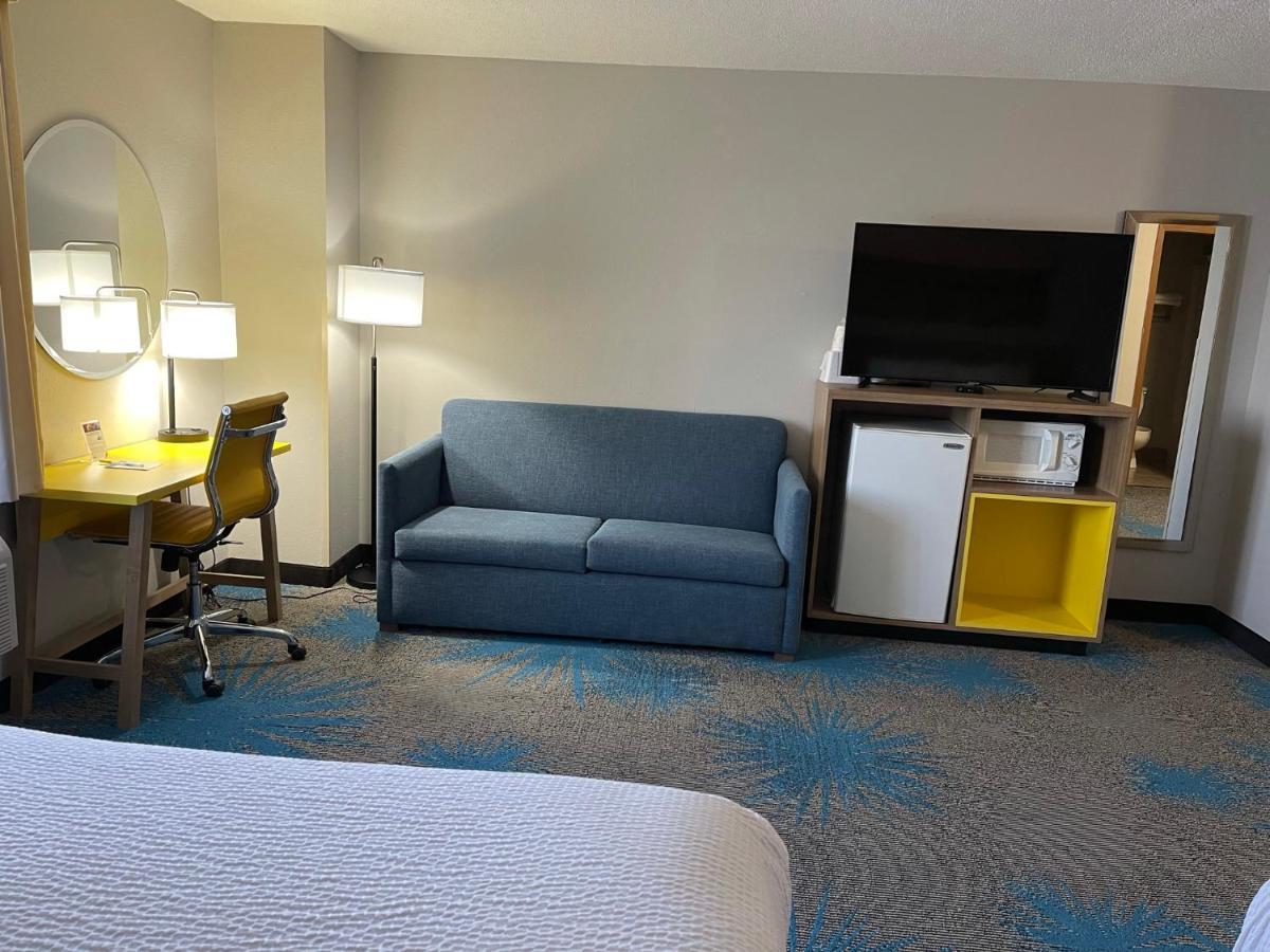 Days Inn By Wyndham Colby Exterior foto