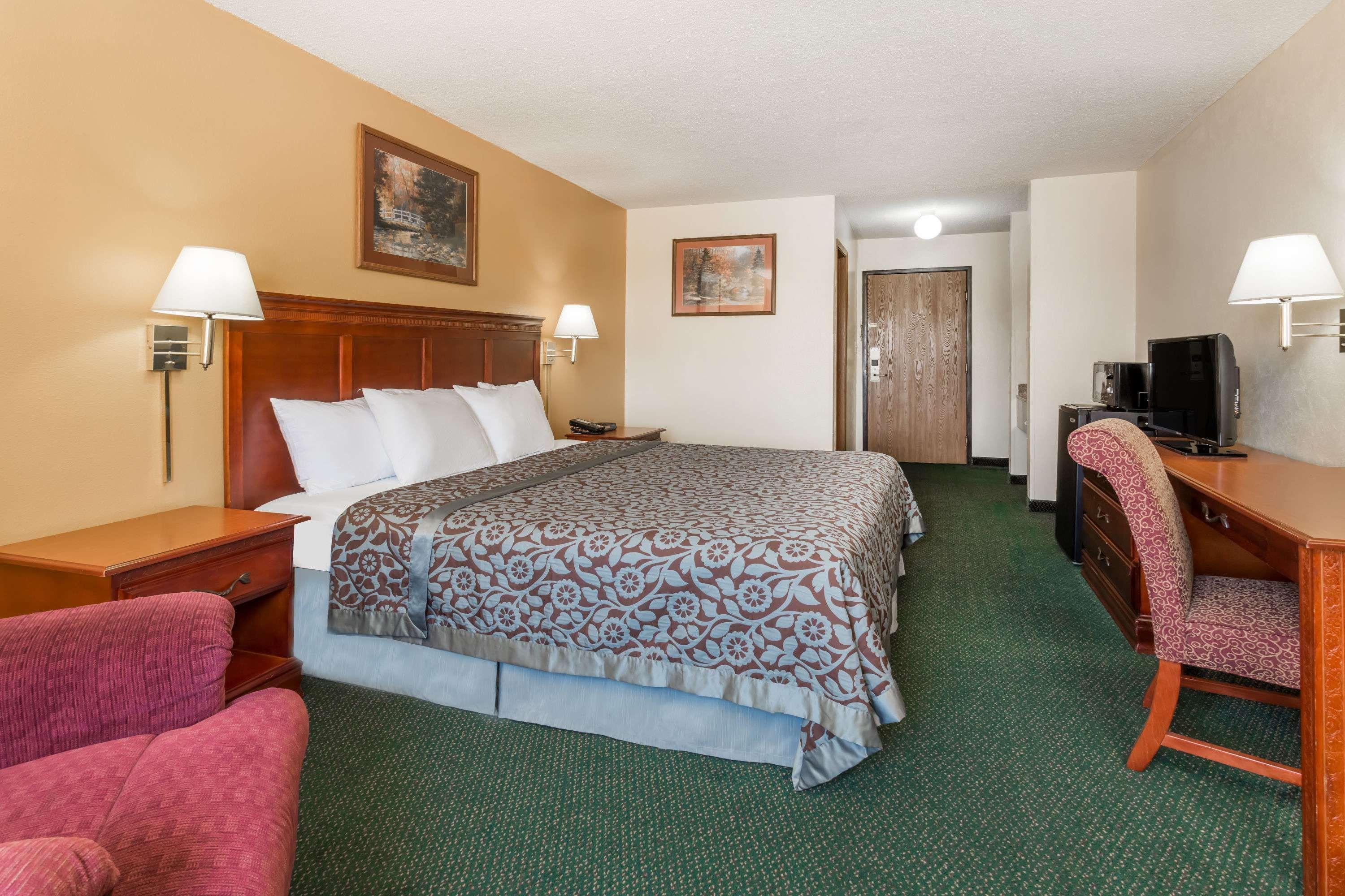 Days Inn By Wyndham Colby Exterior foto